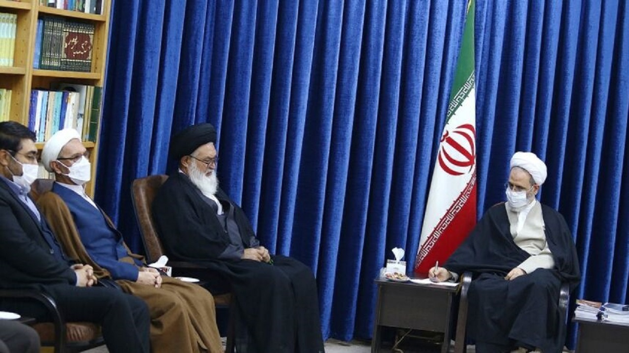 دیدار جمعی از علمای افغانستان با مدیر حوزه های علمیه