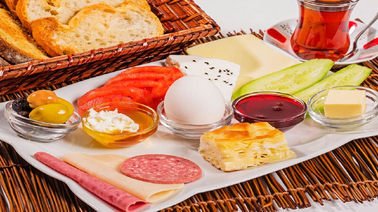۹۰ درصد افراد دارای اختلال پرخوری، صبحانه نمی‌خورند