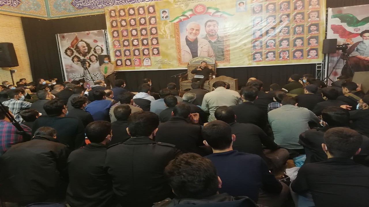 مراقب باشید مکتب حاج قاسم را تحریف نکنند/حاج قاسم درون مان را تربیت کنیم