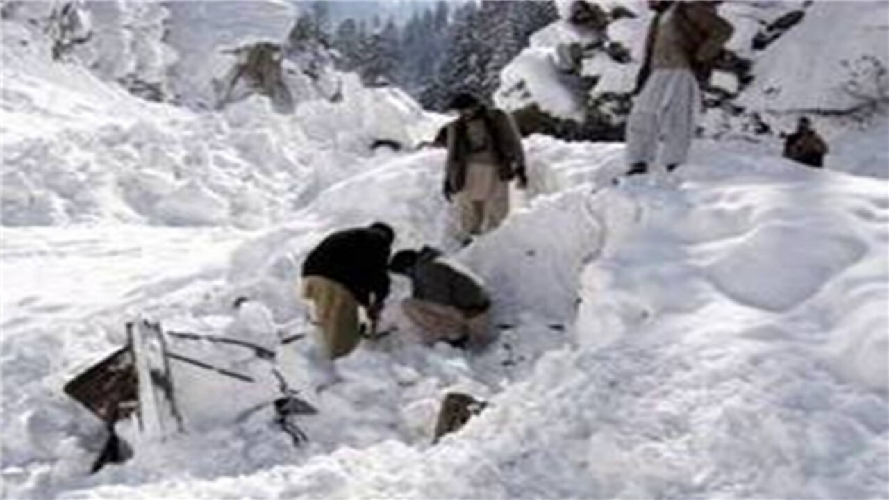 مردم برای جذب برف و باران، چاه جذبی حفر کنند