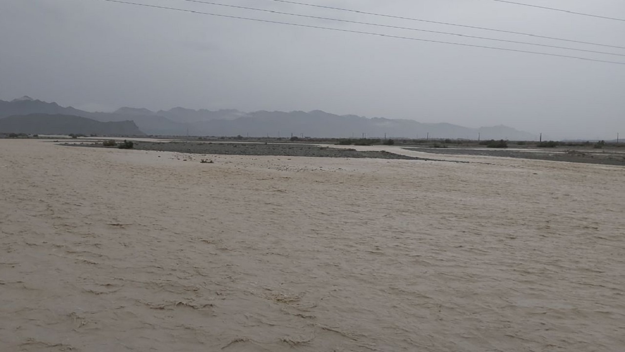 راه ارتباطی ۴۰ روستای قصرقند قطع شد