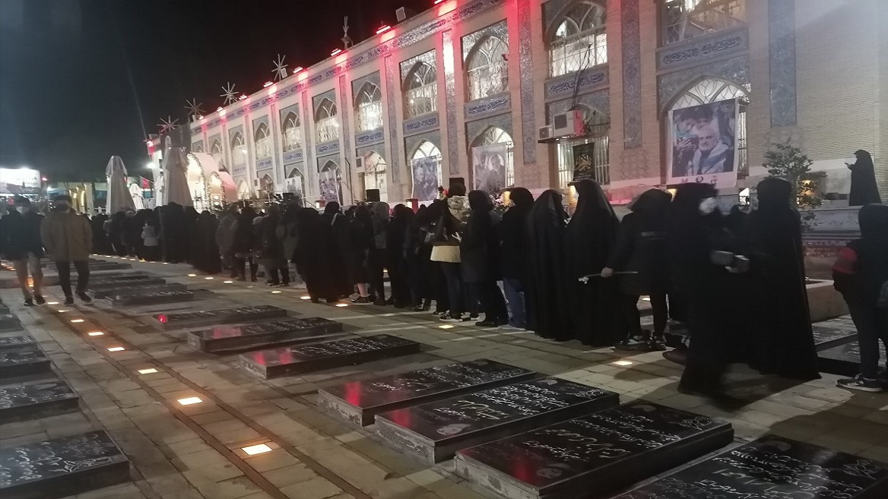 بارش تگرگ در گلزار شهدای کرمان+فیلم