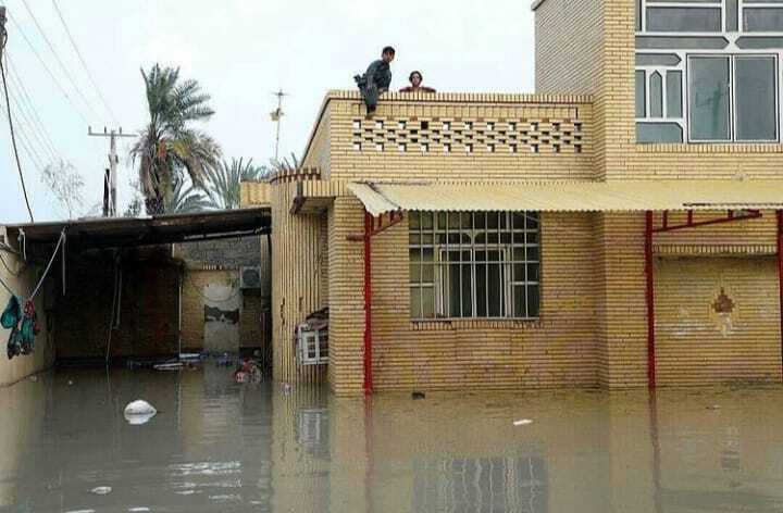 آتش نشانی مشهد به کمک مردم کنارک رفت+ عکس