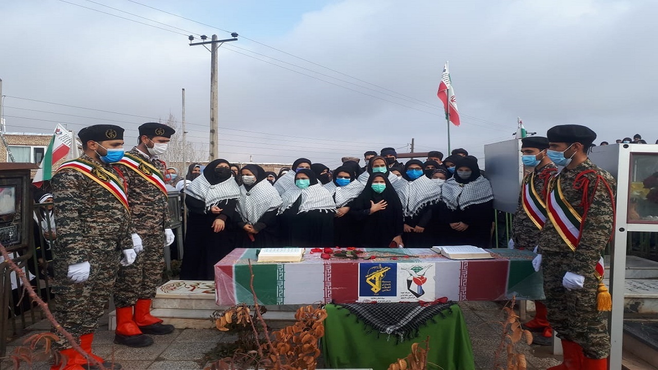 تشییع پیکر دو شهید گمنام در خوشاب + تصاویر