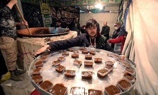 برگزاری مراسم سنتی مذهبی سمنو پزان در همدان
