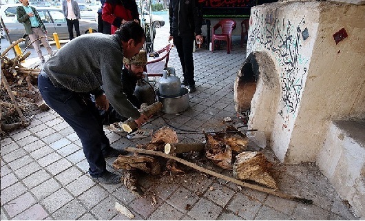 برگزاری مراسم سنتی مذهبی سمنو پزان در همدان