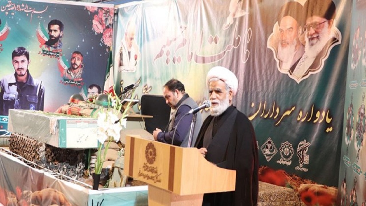 یادواره فرماندهان و ٣٠٠ شهید بخش مرکزی قم برگزار شد