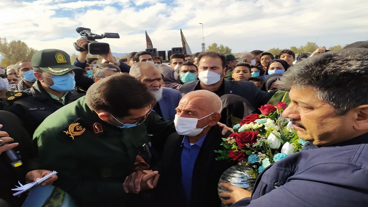استقبال از خانواده شهید جمال جعفرزادگان در بافق+تصویر