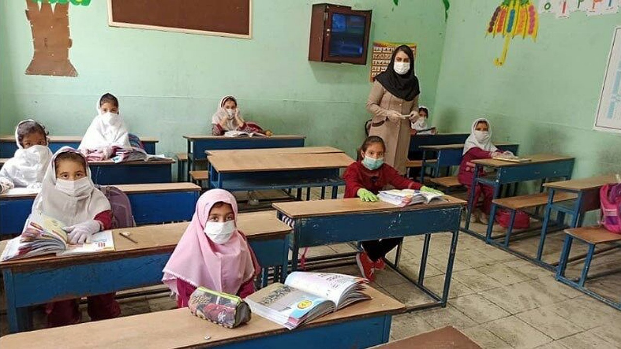 مخالفت ستاد مقابله با کرونای خراسان رضوی با تعطیلی مدارس