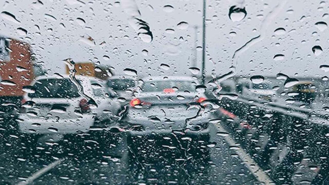 بارش گسترده برف و باران در جاده‌های خراسان رضوی