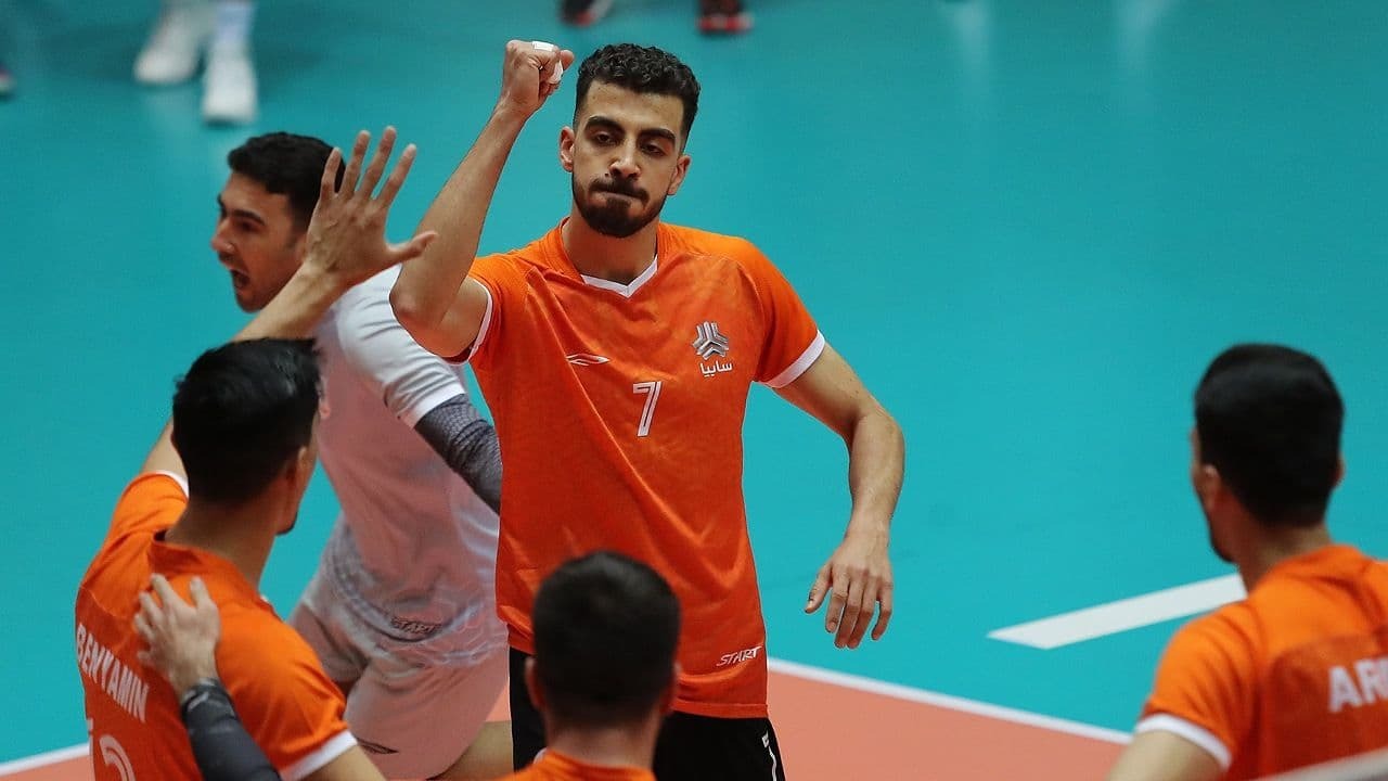 پیروزی مدافع عنوان قهرمانی در شب جنجالی سالن شهید گل عباسی