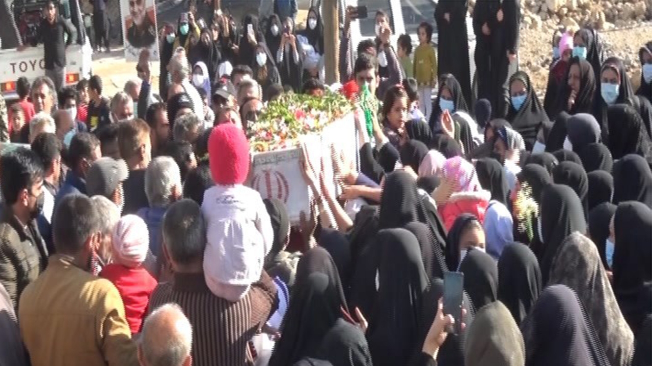 تشییع پیکر شهید دوران دفاع مقدس در خفر