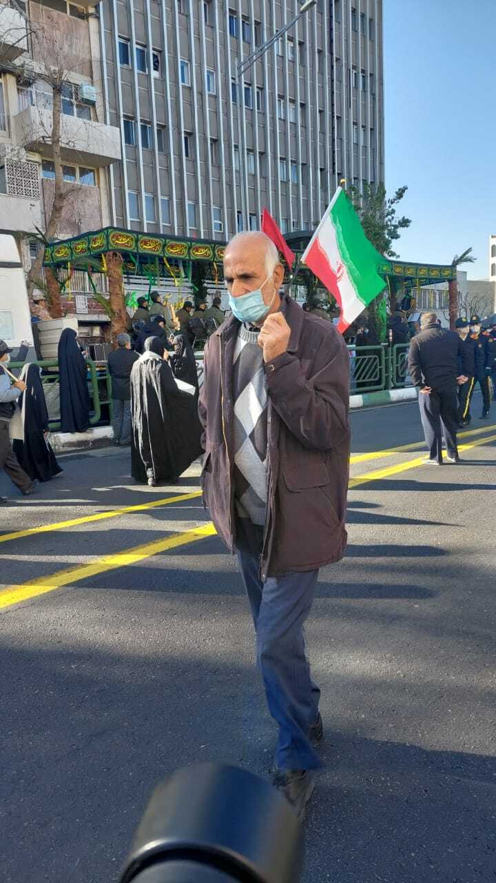 وداع مردم تهران با شهدای ۸ سال دفاع مقدس + فیلم
