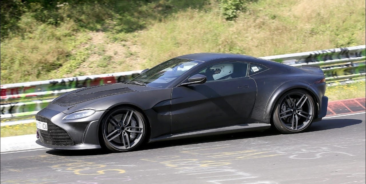 خودروی Vantage RS