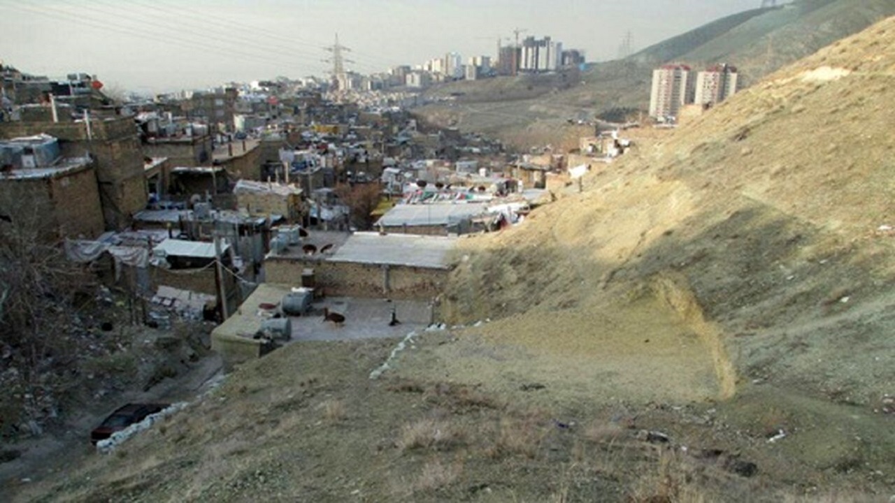 پاکسازی دره فرحزاد از معتادان متجاهر و کارتن‌خواب‌ها