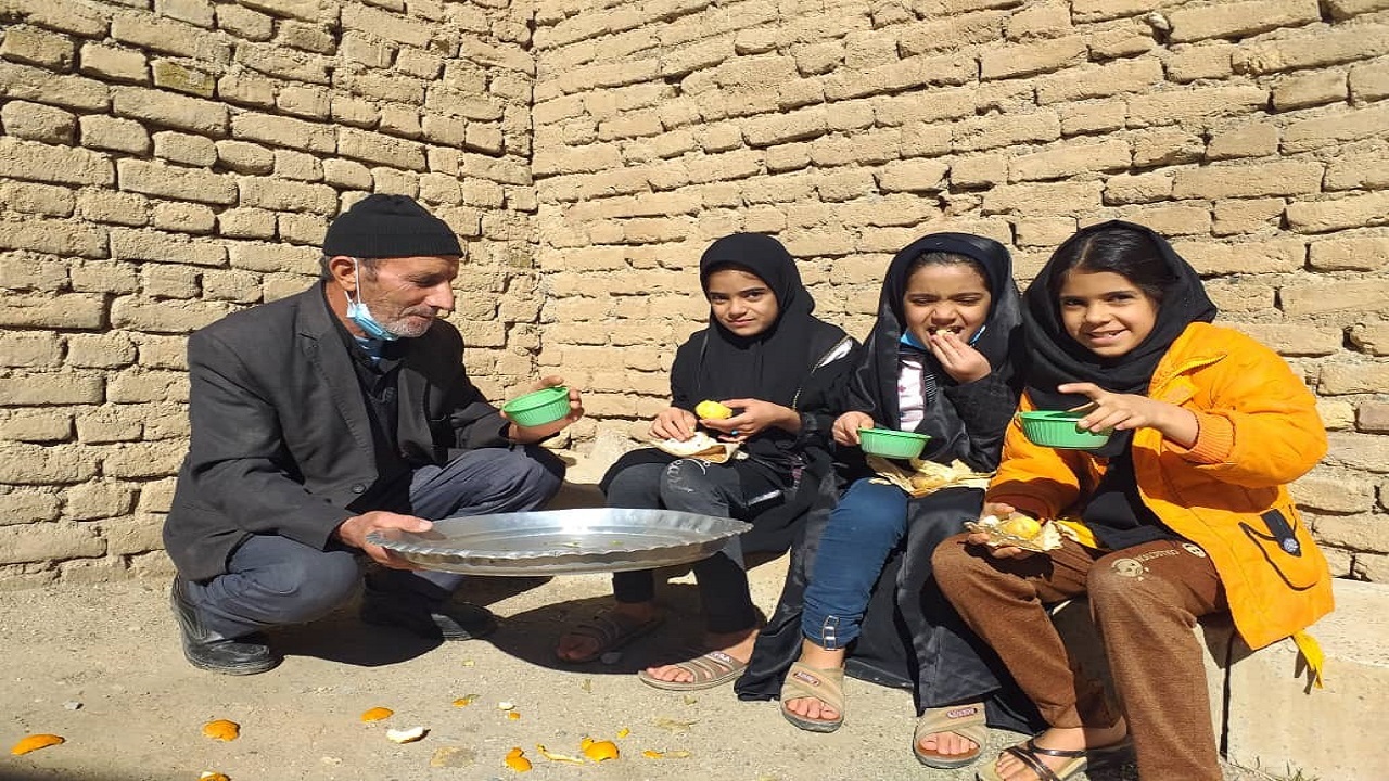 نذر حضرت زهرا (س) به نیابت از سردار دل‌ها در روستای تکه از توابع بخش مرکزی نهاوند