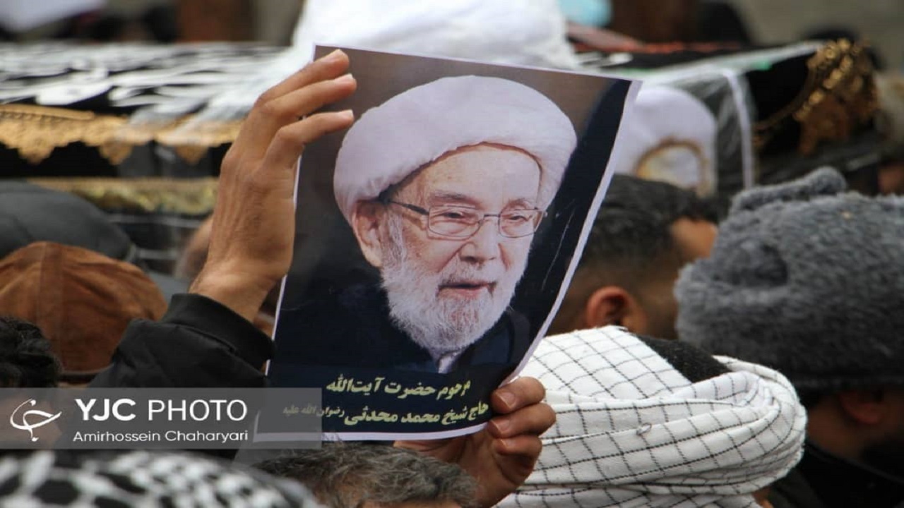 تشییع پیکر امام جمعه سابق تایباد+تصاویر