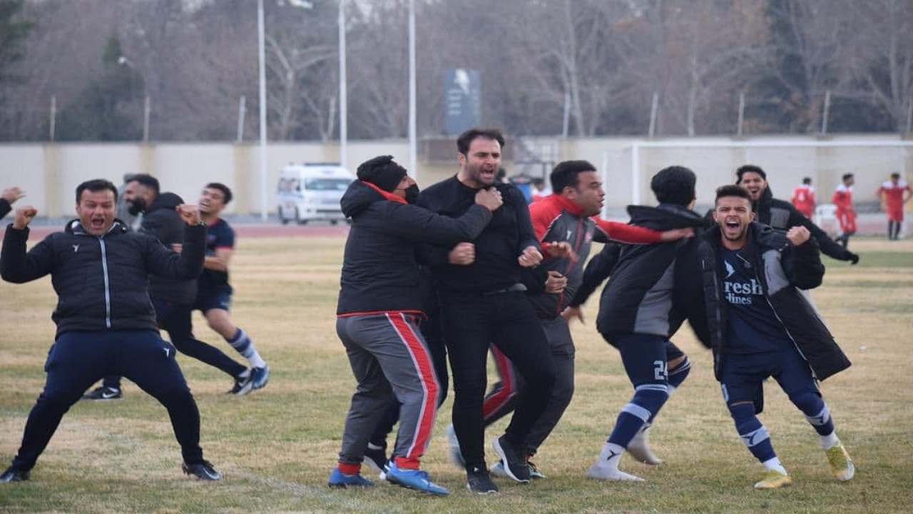 نساجی صدرنشینی لیگ برتر را پس گرفت