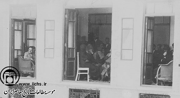 دستاورد رضاخانی که به حصر زنان در پستوی خانه&zwnj;ها کشید
