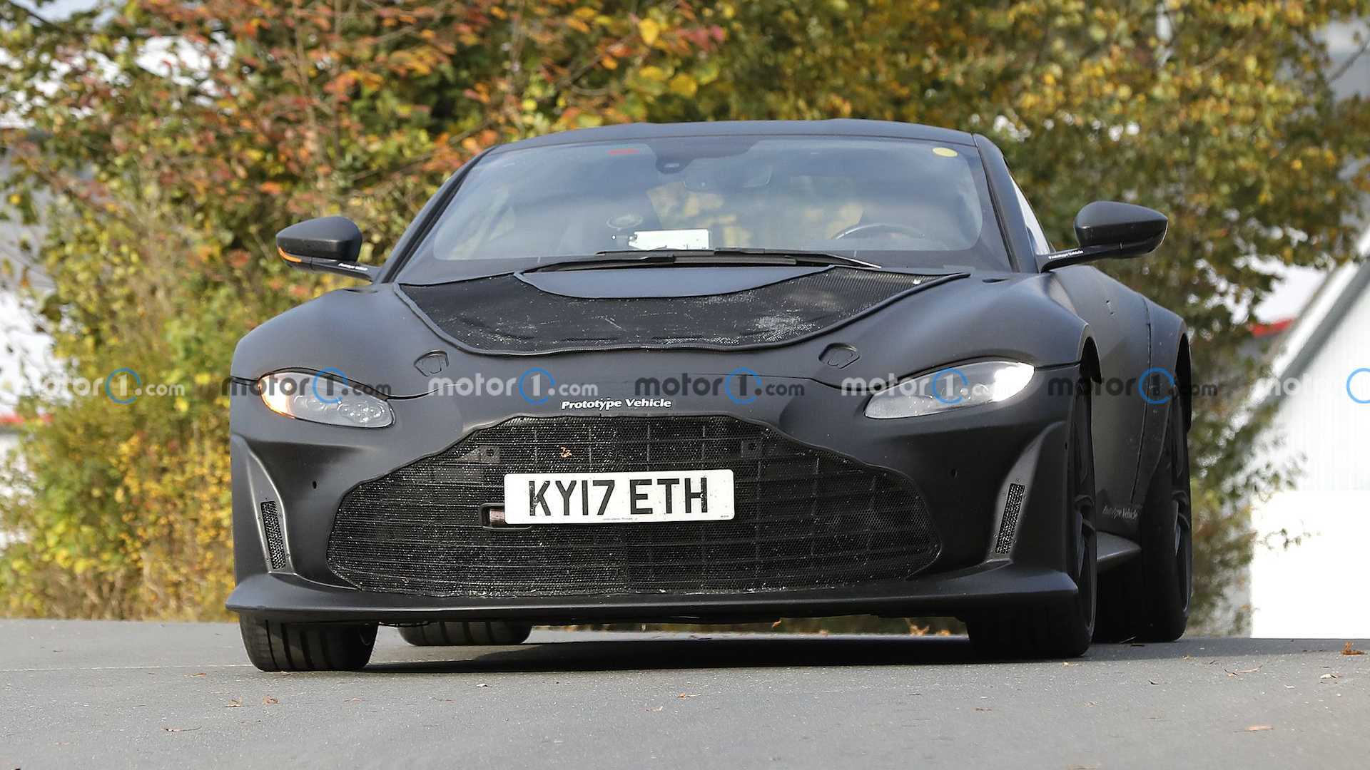 خودروی Aston Martin V12 Vantage RS