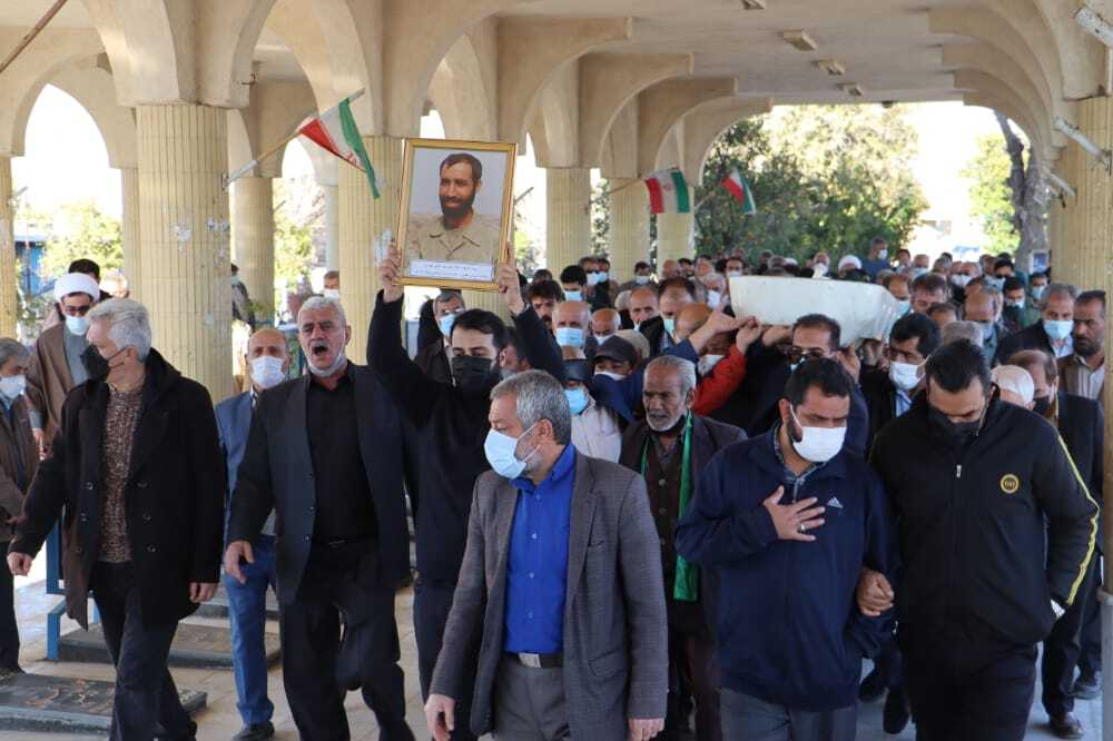 تشییع پیکر پدر شهید در فیروزآباد