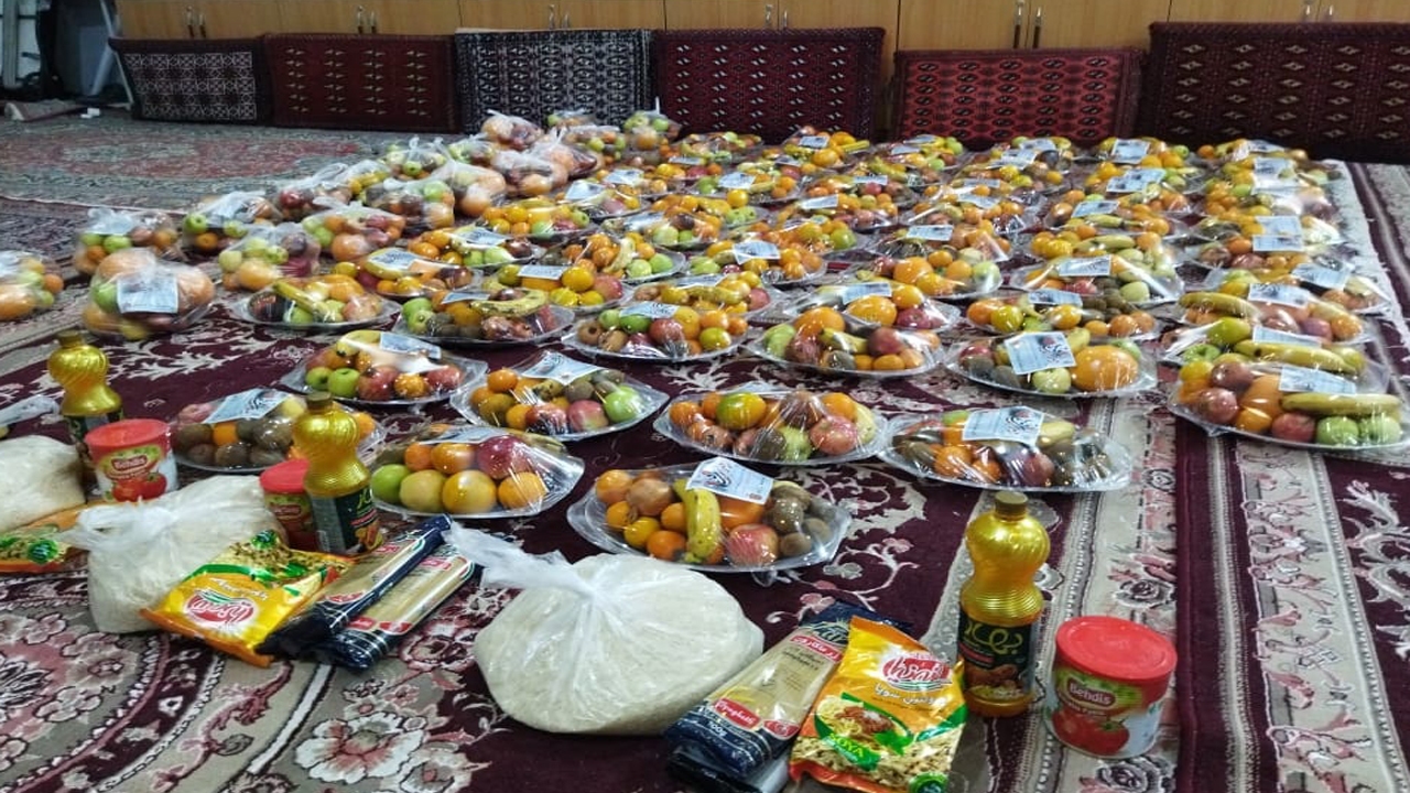 توزیع بسته خوراکی یلدایی در جهرم