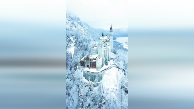 قلعه نوی‌شوان‌شتاین در زمستان + فیلم
