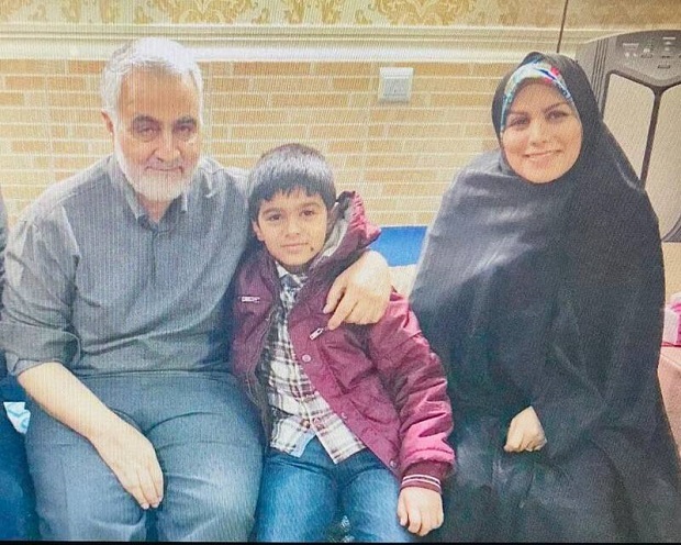 وقتی شهید حاج قاسم سلیمانی ۴ ساعت پشت درب اتاق عمل در انتظار نوه شهید مغفوری ماند