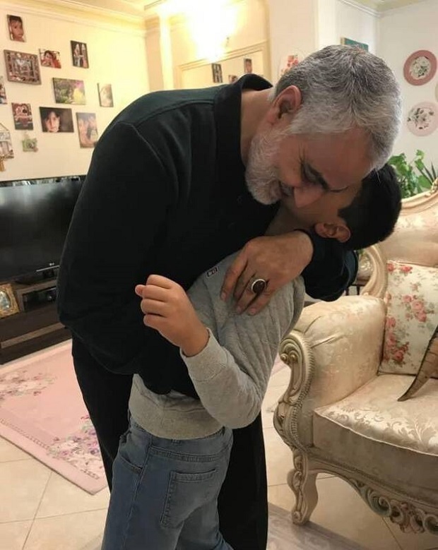 وقتی شهید حاج قاسم سلیمانی ۴ ساعت پشت درب اتاق عمل در انتظار نوه شهید مغفوری ماند