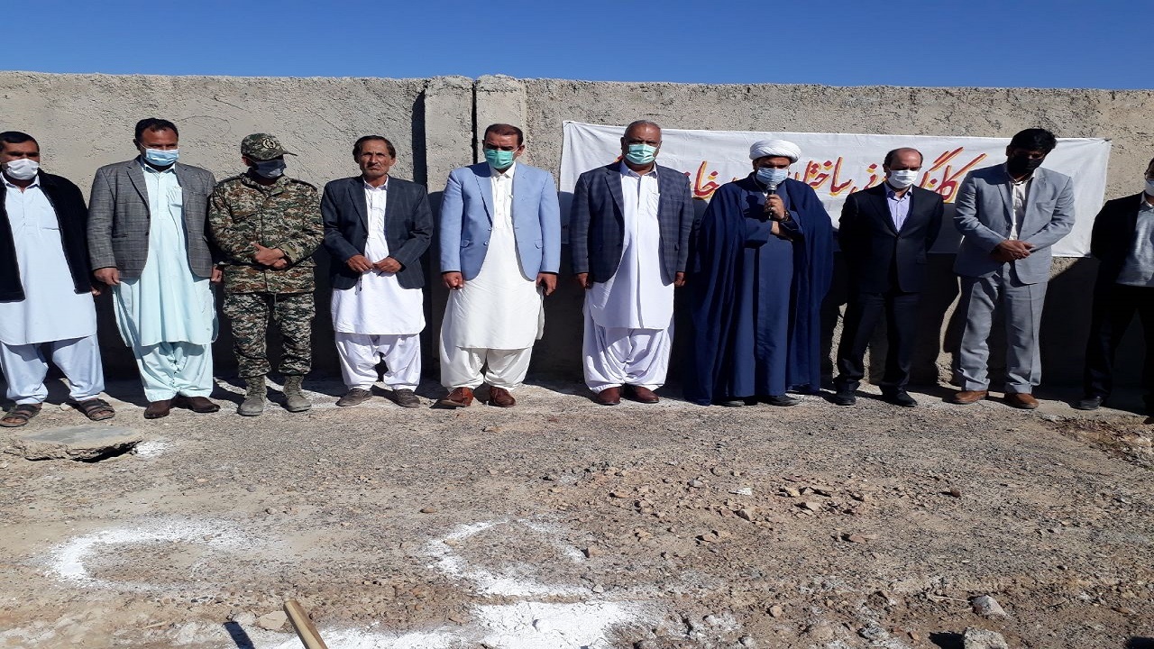 ساخت خانه بهداشت در روستای آل گرگ بخش مرکزی هیرمند
