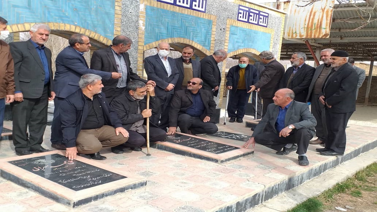 زیارت مزار فرمانده شهید بعد از ۳۵ سال