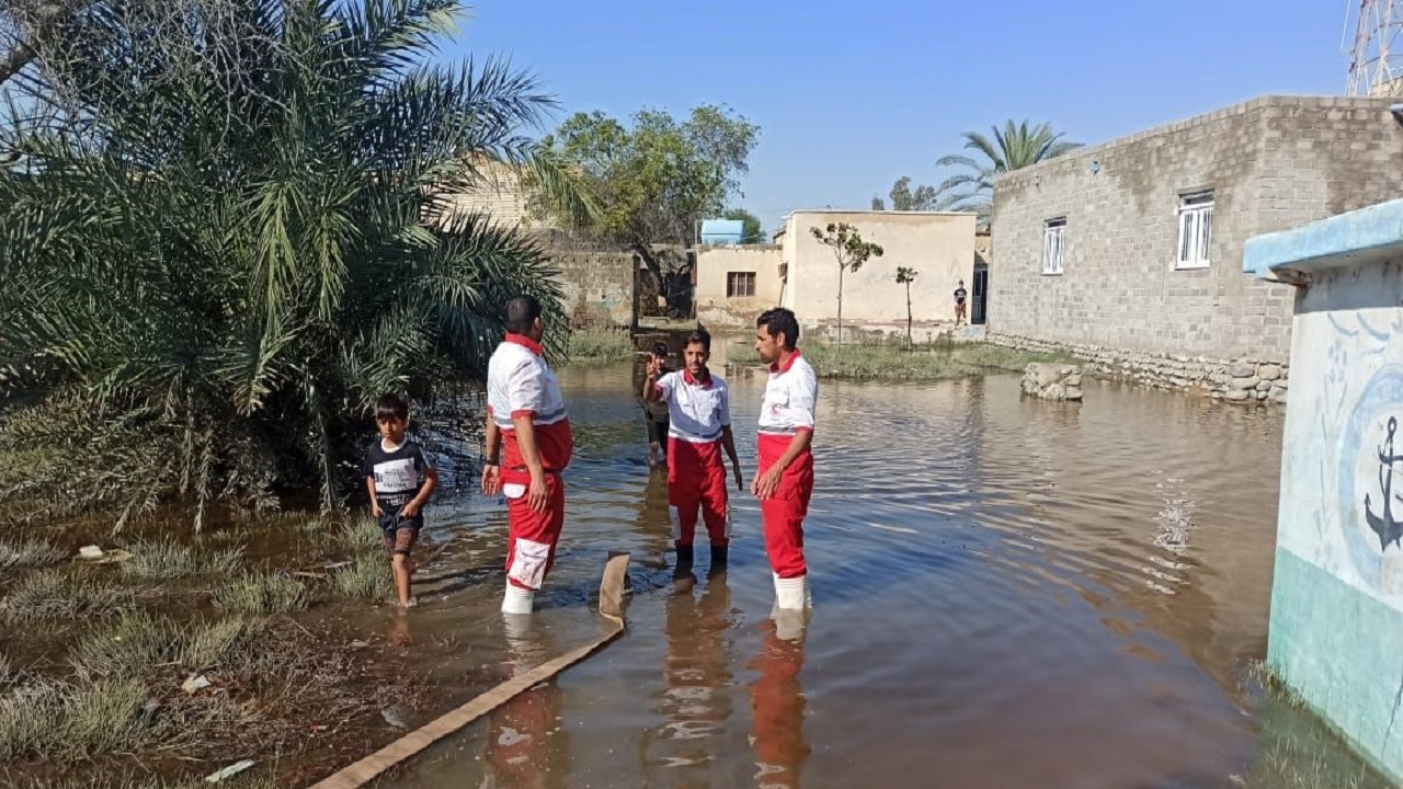 ۸۶۰ خانوار سیل زده از خدمات امدادی بهره مند شدند