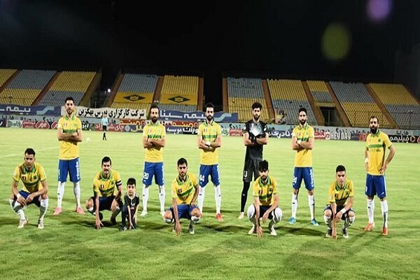 نفت مسجد سلیمان- استقلال؛ آبی&zwnj;ها به دنبال قهرمانی نیم فصل بعد از ۱۰ سال / پرسپولیس- فجرشهید سپاسی؛ سرخپوشان تحت الشعاع استعفای صدری
