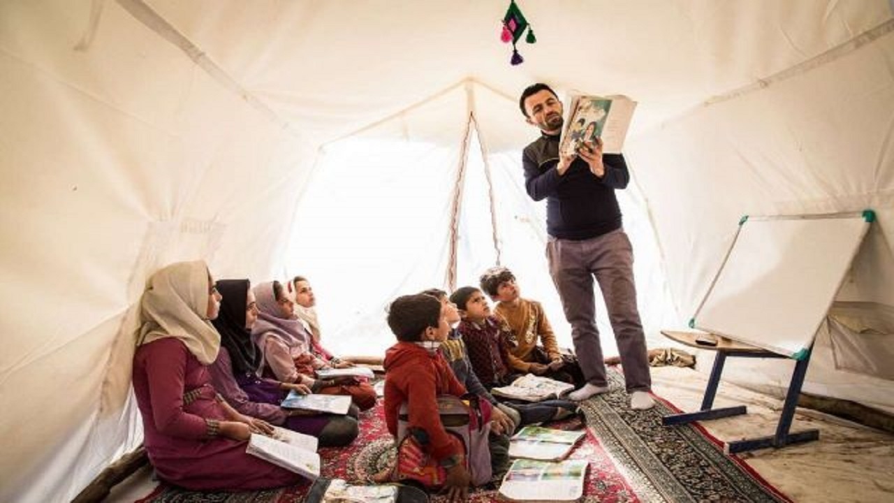 ۲۰ تخته چادر در مدارس عشایری استان همدان توزیع شد