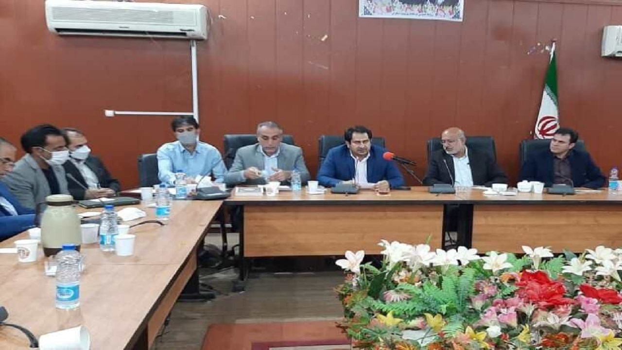 کشاورزان دهلرانی برای تامین آب با امور آب همکاری کنند