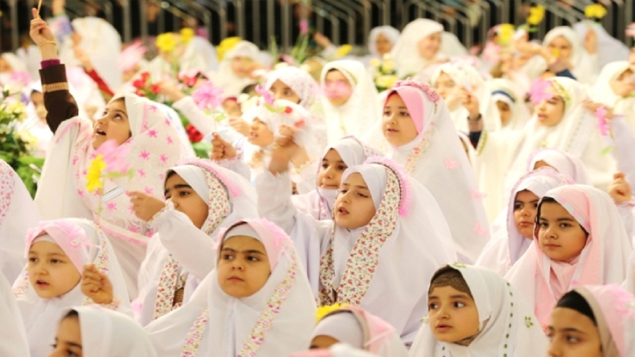 آیین جشن تکلیف دختران در چرام برگزار شد