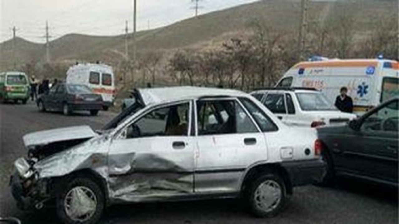 یک تصادف با ۵ زخمی