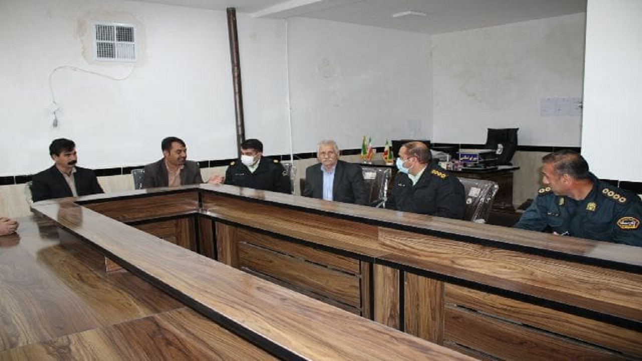 ارتقاء امنیت اجتماعی جامعه در گرو تعامل شورا‌ها و دهیاران با پلیس