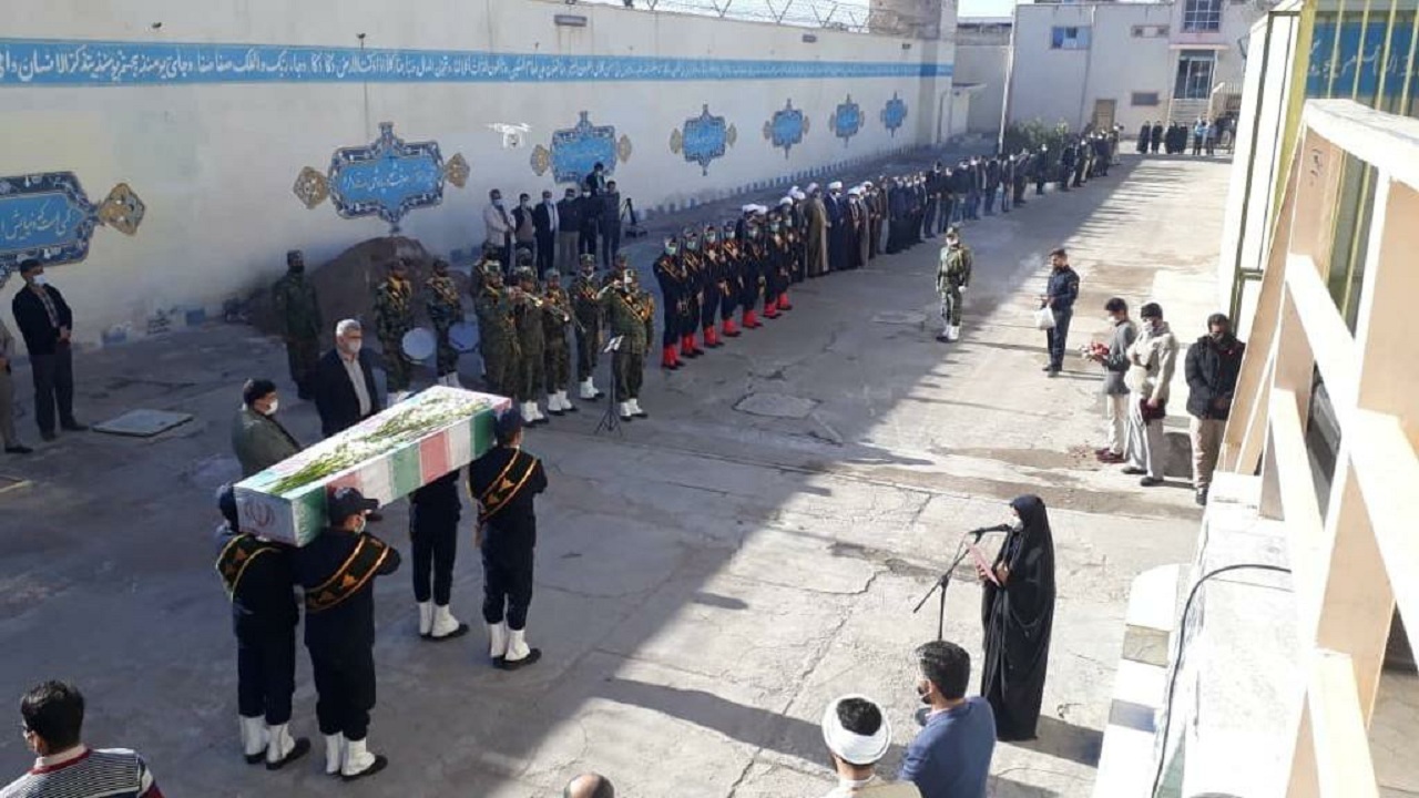 فضای زندان زرند با ورود پیکر مطهر شهید گمنام عطر آگین شد