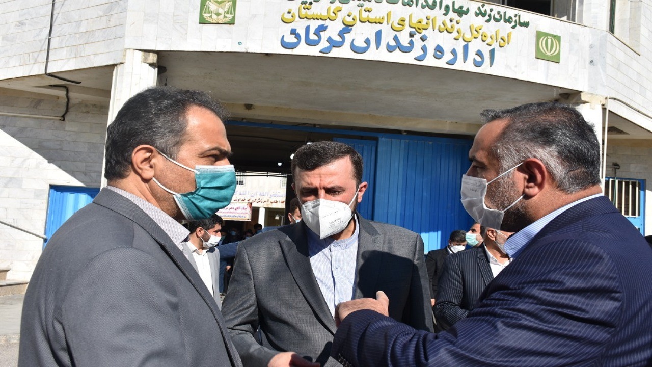 بازدید مقامات قضایی از زندان‌ها در پیگیری پرونده قضایی زندانیان موثر است