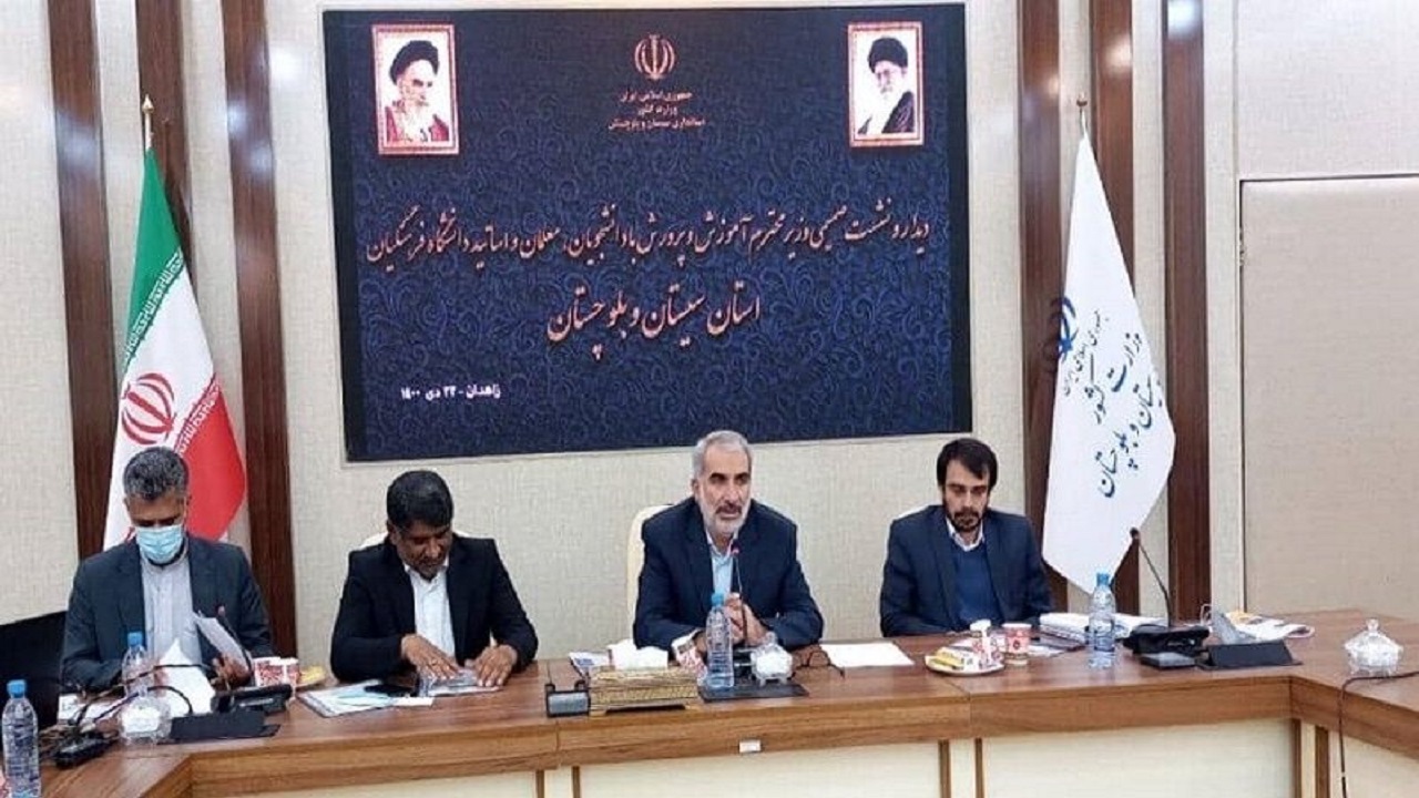 ورود نیرو‌های جوان به دانشگاه فرهنگیان الزامی است