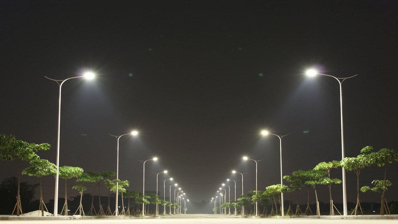 اجرای طرح روشنایی معابر شهر خرانق