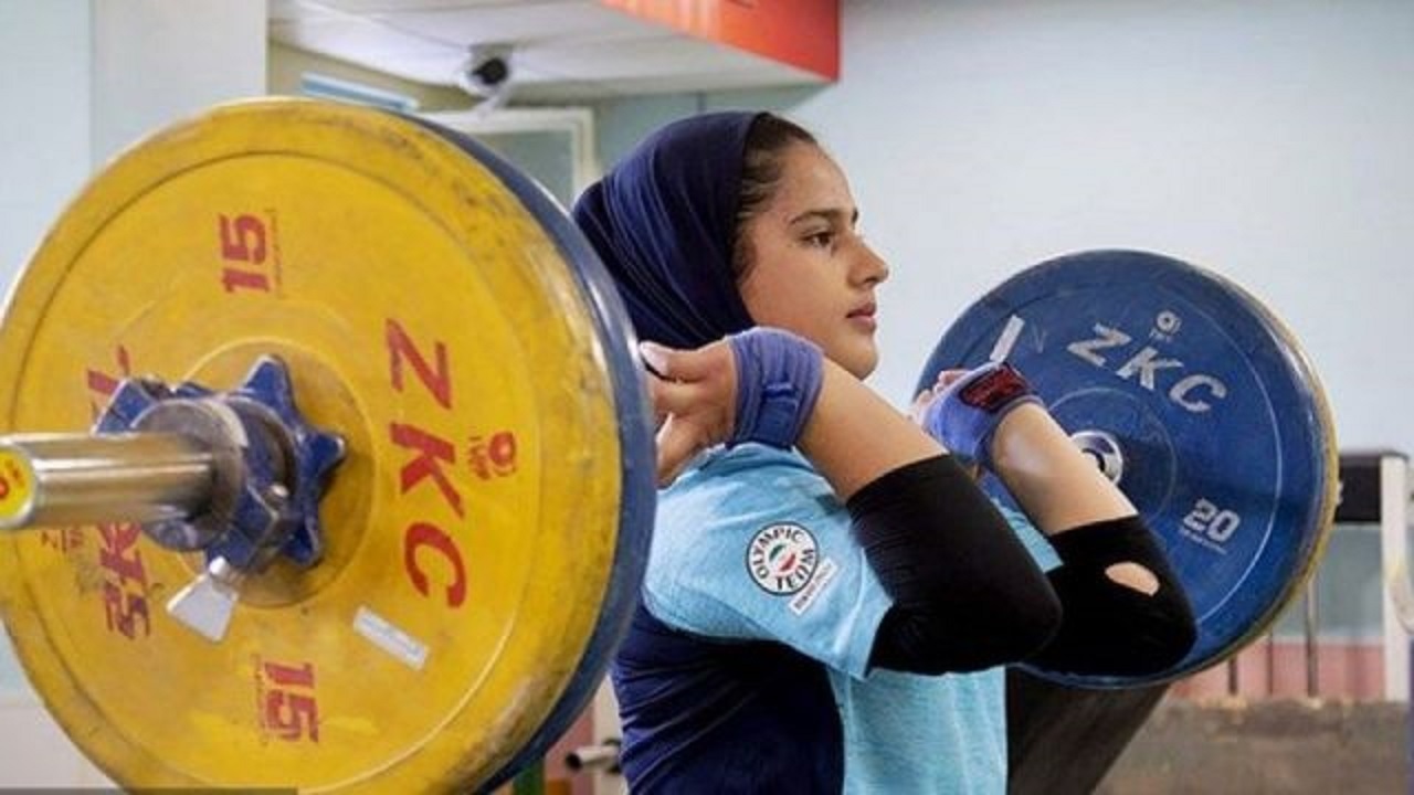 بانوان نهاوندی قهرمان وزنه برداری استان همدان
