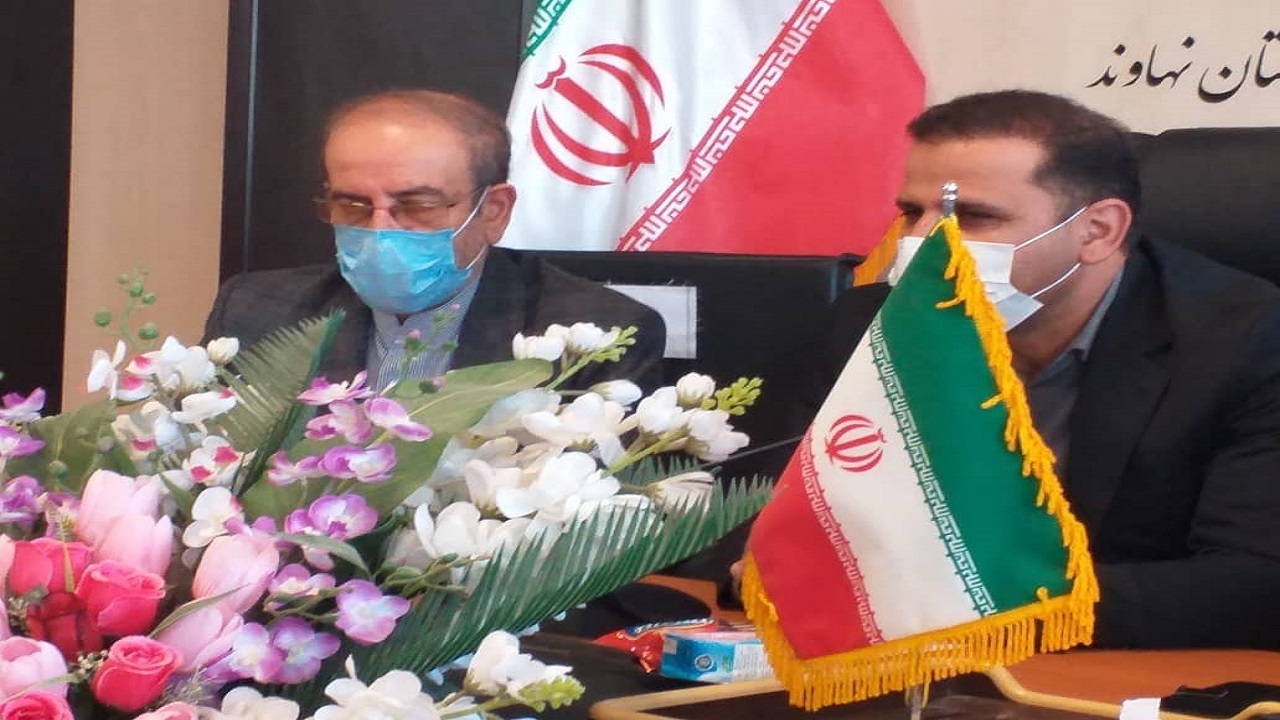 نخاله ریزی در ورودی نهاوند یکی از مشکلات مردم است