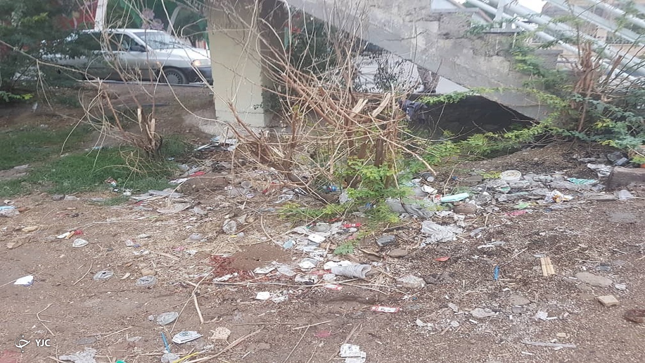 دپوی زباله زیر پل قدیم خرمشهر