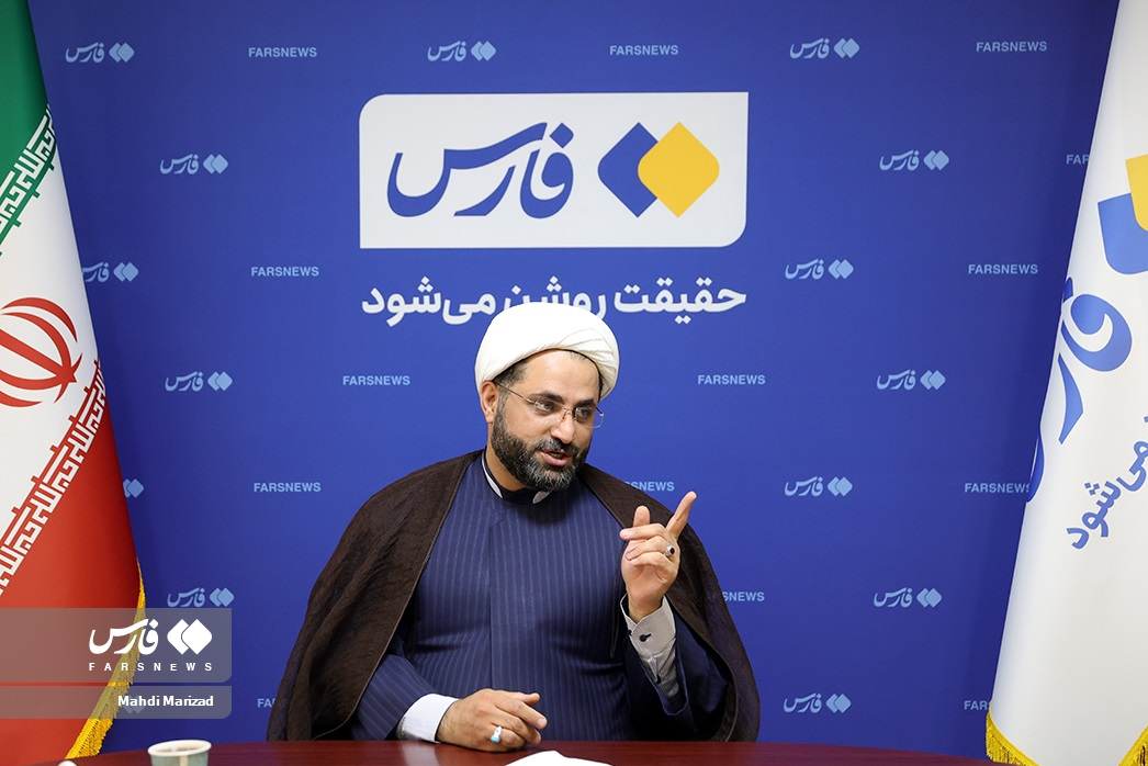 چطور با &laquo;عاشق شدن&raquo; جوانان روبرو شویم؟ / چرا از جوانان عقب&zwnj;تر هستیم؟