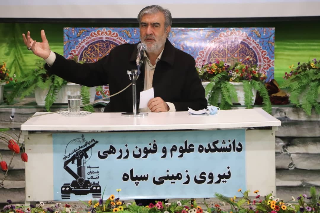 مجلس امتیازات ویژه برای طبقات خاص را حذف کرد