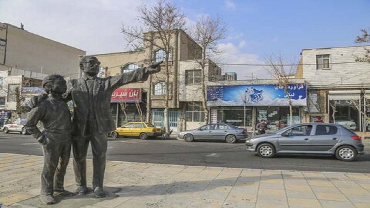 اِلمان پدر و پسر در کرج نصب شد