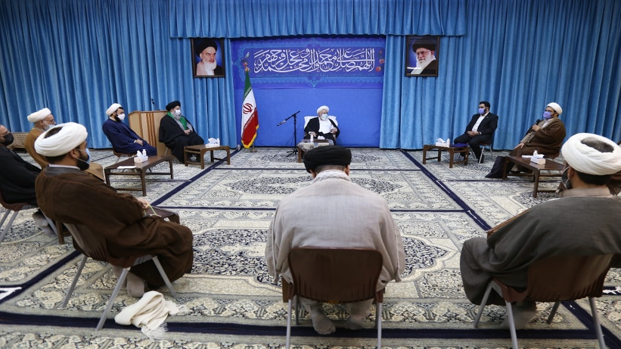 کادرسازی اولویت موسسات آموزشی و تبلیغی باشد