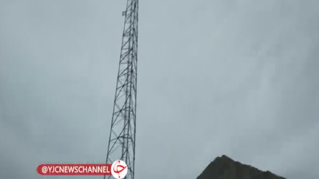 نبود نت در روستای لیقلان شهرستان هوراند+فیلم